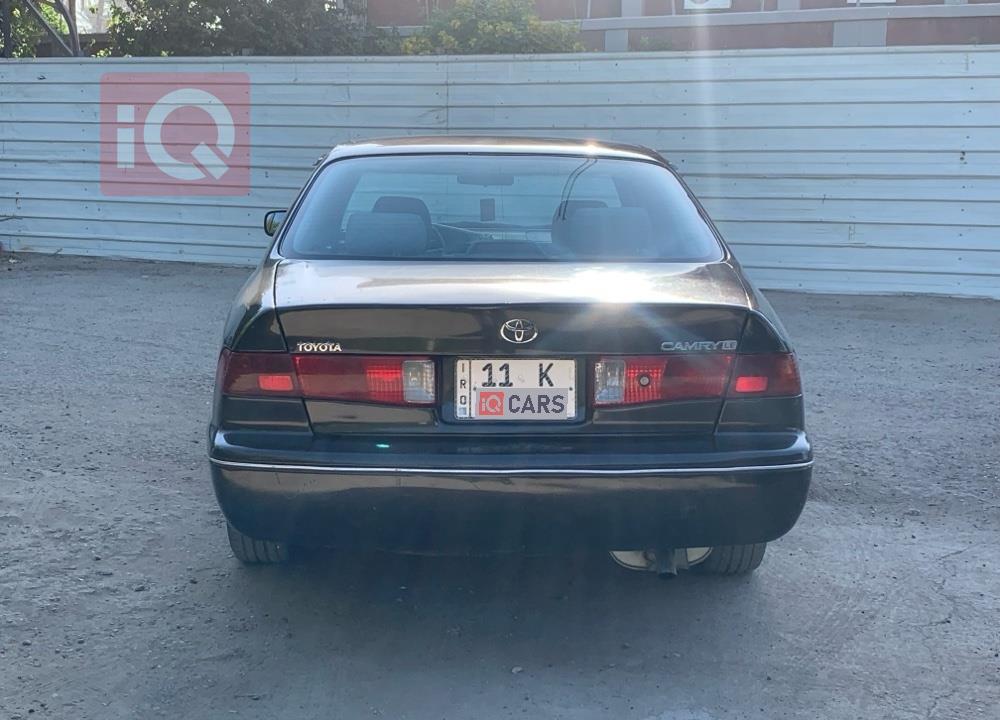 تۆیۆتا کامری